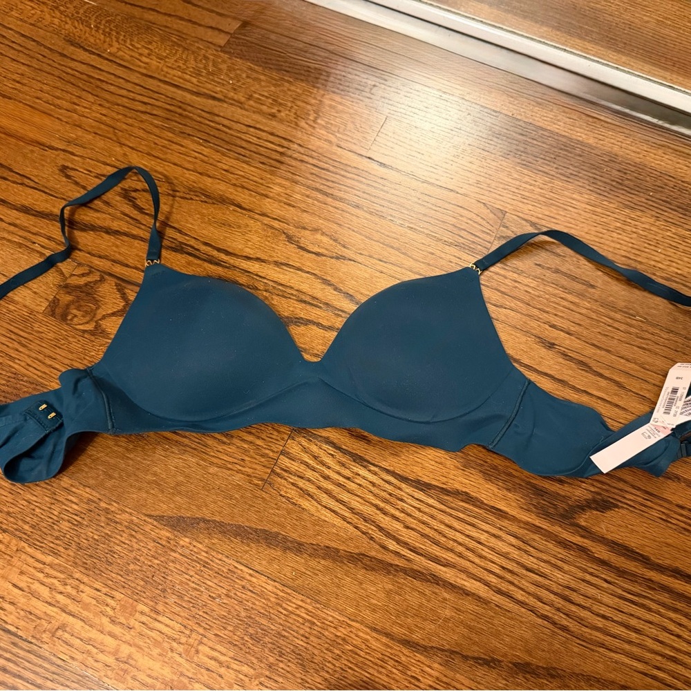 Victoria's Secret Teal Wireless Push-Up T-Shirt Bra